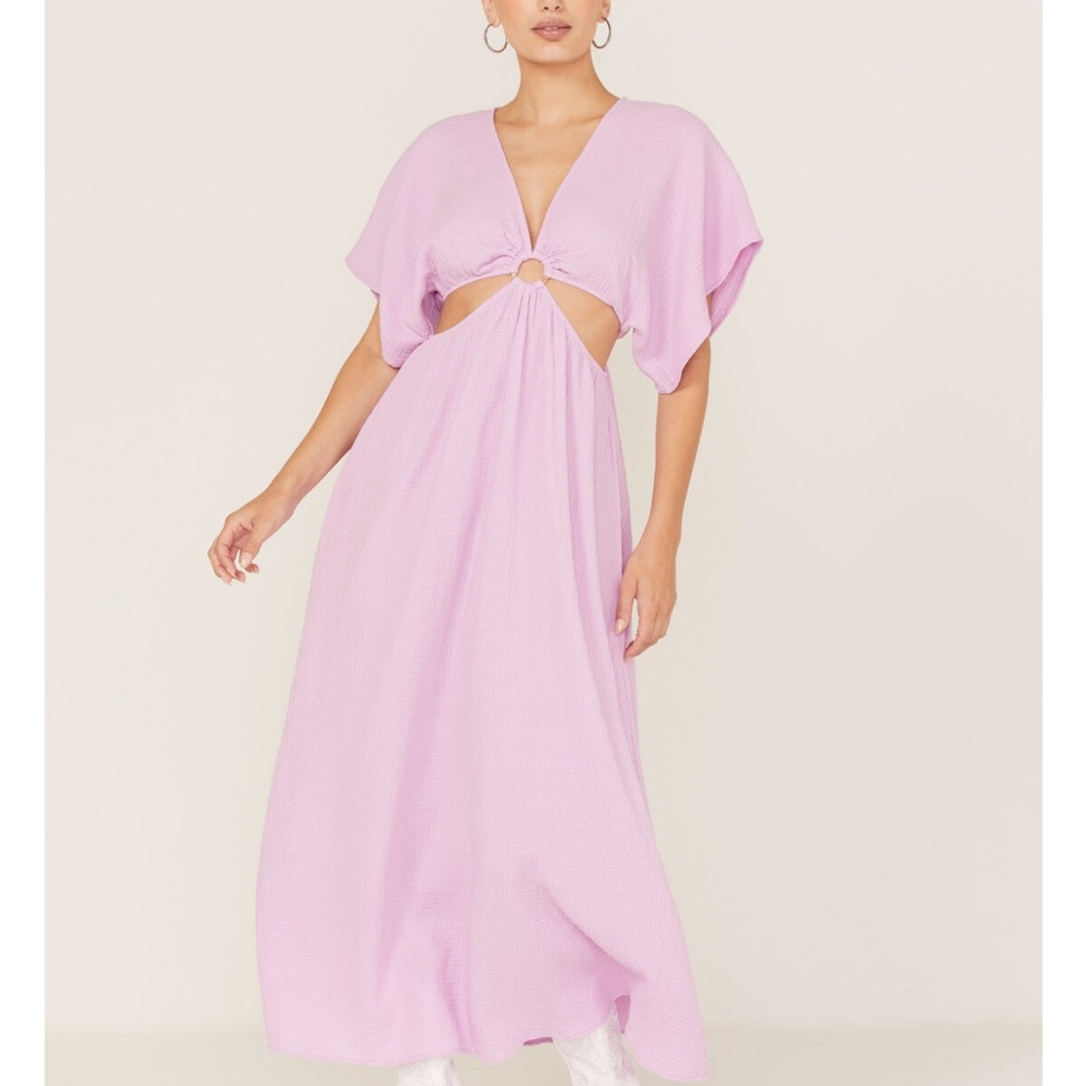 Show me your Mumu Dana cutout maxi dress in lilac. Size xs. Worn once.